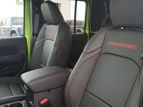 New 2025 Jeep Gladiator Rubicon image 14