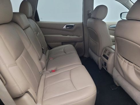 Used 2017 Nissan Pathfinder SL w/ SL Tech Package image 19