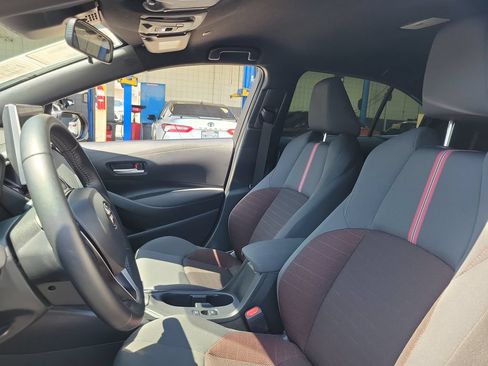 Used 2026 Toyota Corolla SE w/ SE Package FWD image 20