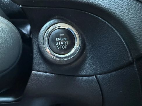 Used 2019 Subaru Ascent Premium image 34