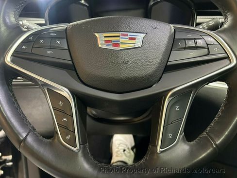 Used 2017 Cadillac XT5 Premium Luxury AWD/4WD image 11