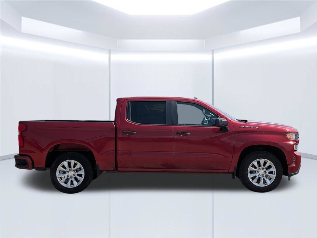 Used 2019 Chevrolet Silverado 1500 Custom w/ Custom Value Package RWD image 8