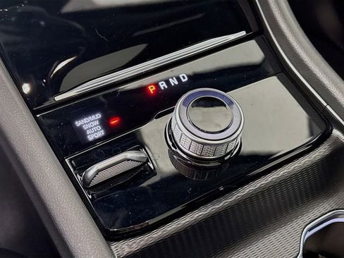 Used 2024 Jeep Grand Cherokee Limited w/ Luxury Tech Group II image 17