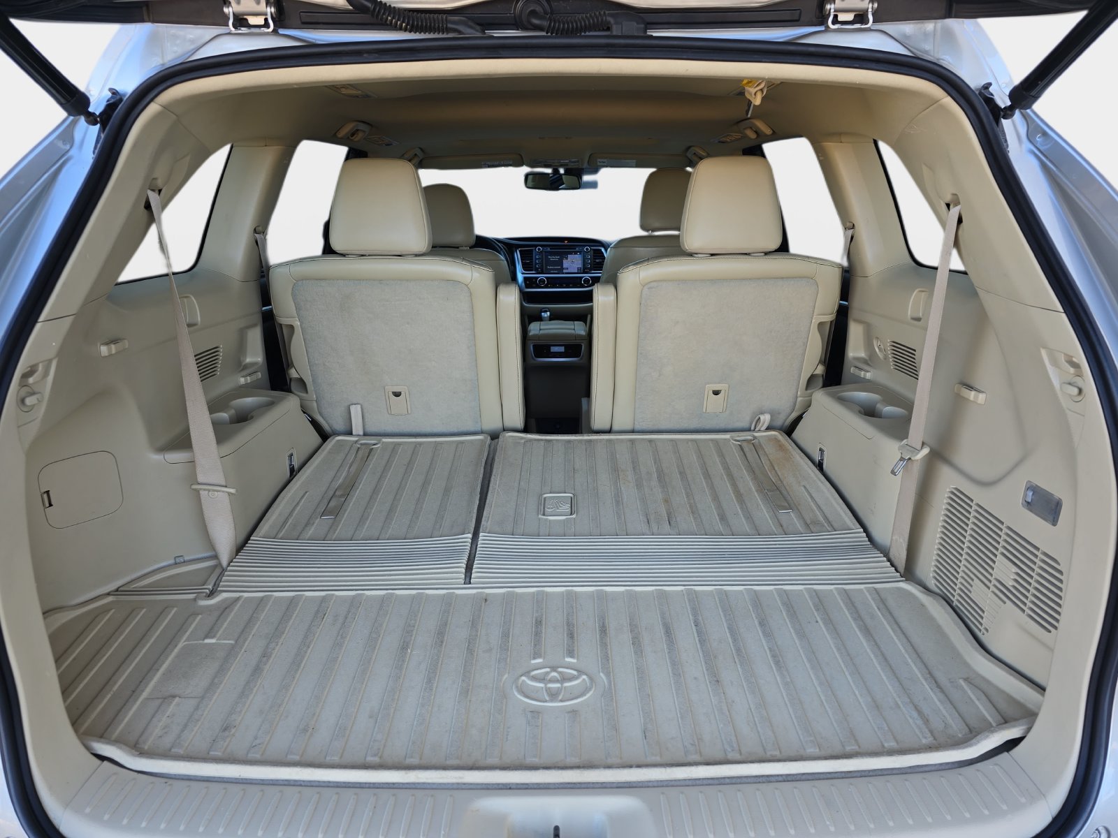 Used 2015 Toyota Highlander Limited w/ Driver Technology Package AWD/4WD image 14
