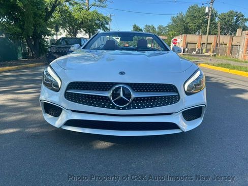 Used 2018 Mercedes-Benz SL 550 image 3