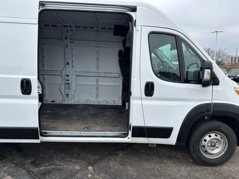 Used 2023 RAM ProMaster 2500 FWD image 10