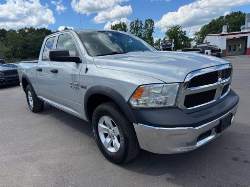 Used 2017 RAM 1500 ST w/ SXT Appearance Group AWD/4WD image 7