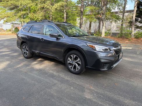 Used 2020 Subaru Outback Limited w/ Popular Package #2 image 3