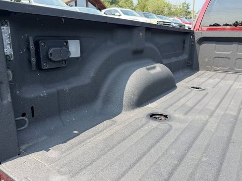 Used 2024 RAM 3500 Tradesman w/ Chrome Appearance Group AWD/4WD image 16
