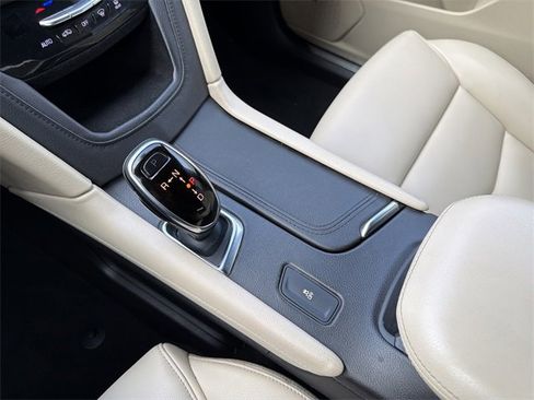 Used 2017 Cadillac XT5 FWD image 8