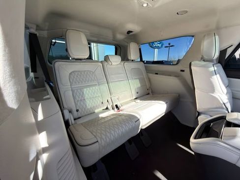 Used 2024 Lincoln Navigator L Black Label image 12