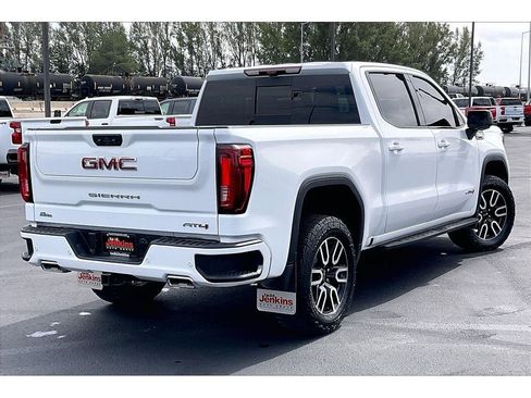 Used 2025 GMC Sierra 1500 AT4 w/ AT4 Premium Package AWD/4WD image 15