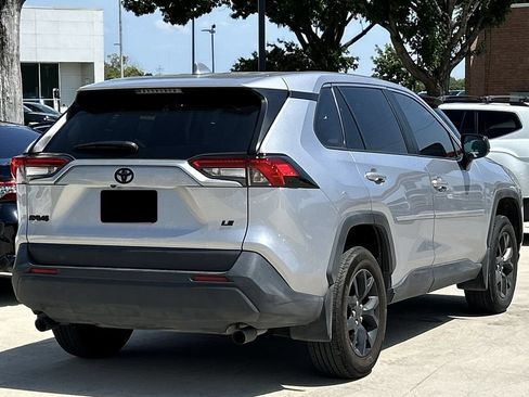 Used 2024 Toyota RAV4 LE FWD image 4