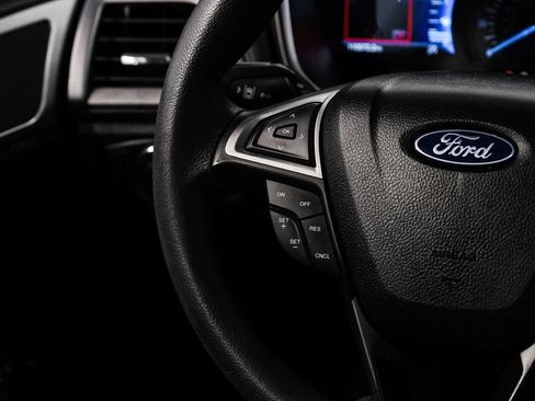 Used 2020 Ford Fusion SE image 16