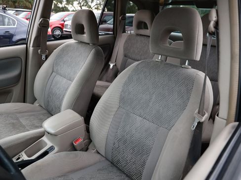 Used 2002 Toyota RAV4 2WD image 6