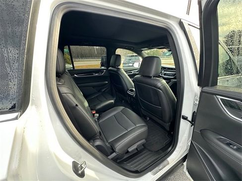 Used 2021 Cadillac XT6 Premium Luxury image 17