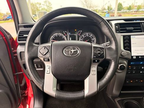 Used 2024 Toyota 4Runner Limited AWD/4WD image 24