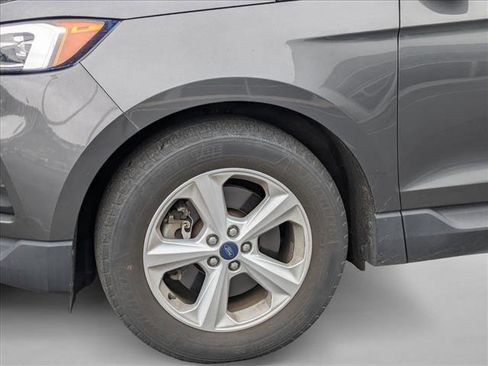 Used 2020 Ford Edge SE image 9