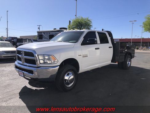 Used 2017 RAM 3500 Tradesman w/ Chrome Appearance Group image 5