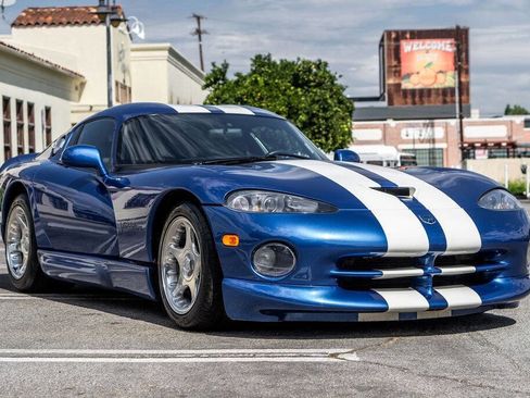 Used 1996 Dodge Viper GTS image 12