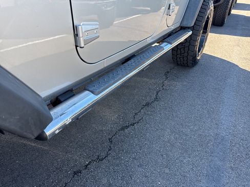 Used 2011 Jeep Wrangler Unlimited Sport image 15