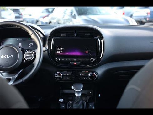 Used 2023 Kia Soul EX image 11