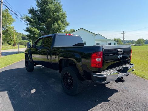 Used 2013 Chevrolet Silverado 2500 LTZ w/ Z71 Appearance Package AWD/4WD image 7