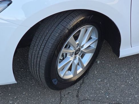 Used 2025 Toyota Camry LE image 39