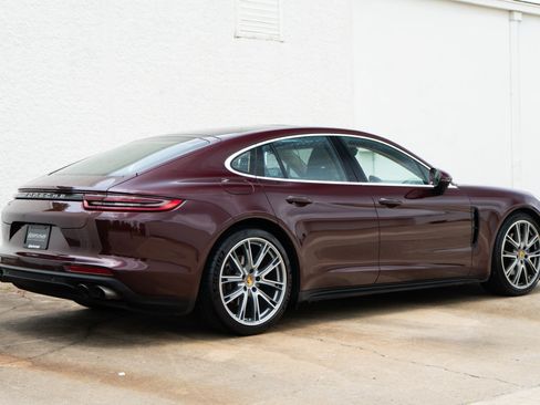 Used 2018 Porsche Panamera 4 AWD/4WD image 4