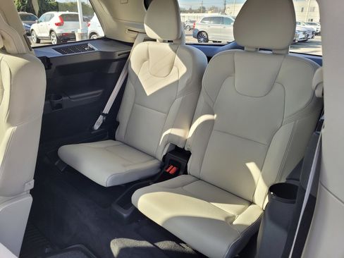Certified 2023 Volvo XC90 T8 Plus w/ Protection Package Premier image 12