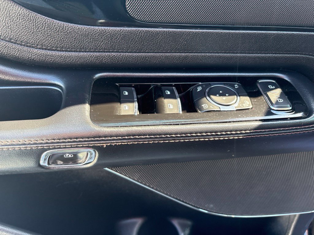 Used 2023 Lincoln Aviator AWD image 12