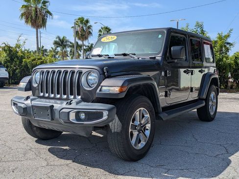Used 2020 Jeep Wrangler Unlimited Sahara AWD/4WD image 8