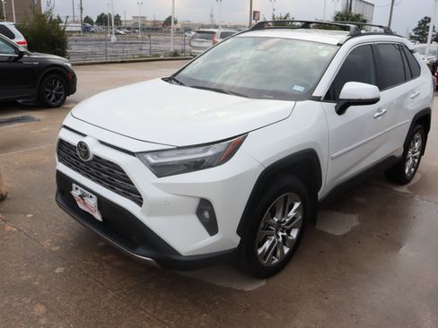 Used 2024 Toyota RAV4 Limited image 6