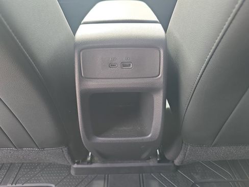 Certified 2025 Chevrolet Trax RS w/ Sunroof Package image 22