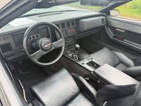 Used 1988 Chevrolet Corvette Convertible RWD image 13