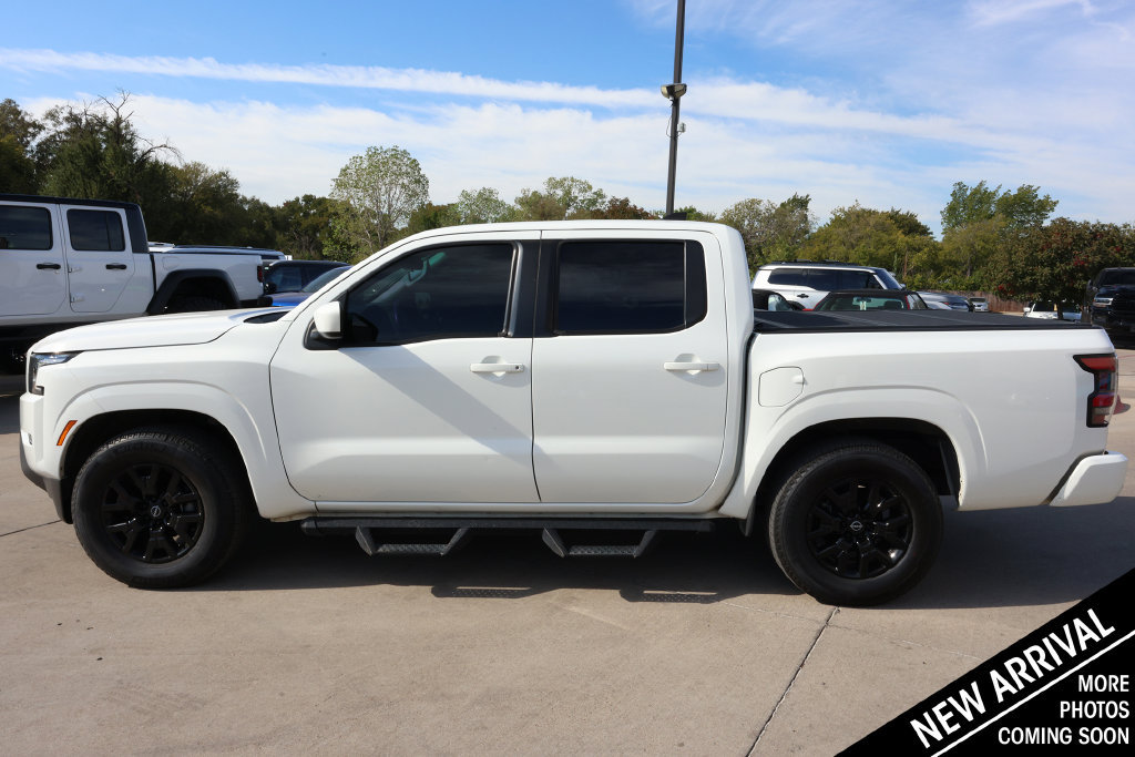 Used 2022 Nissan Frontier SV RWD image 8