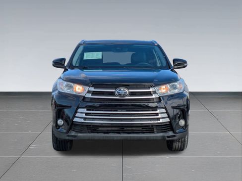Used 2019 Toyota Highlander XLE image 9