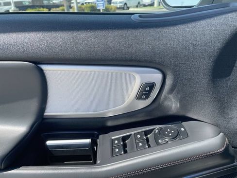Used 2025 Ford Expedition Active RWD image 23