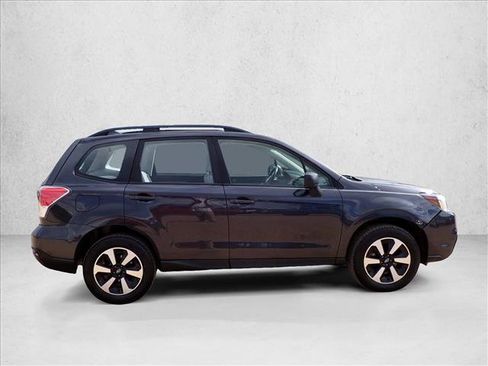 Used 2018 Subaru Forester 2.5i w/ Alloy Wheel Package AWD/4WD image 5