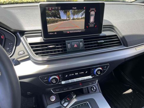 Used 2018 Audi SQ5 Prestige w/ Prestige Package image 9