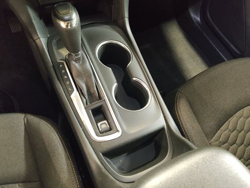 Used 2021 Chevrolet Equinox LT FWD image 26