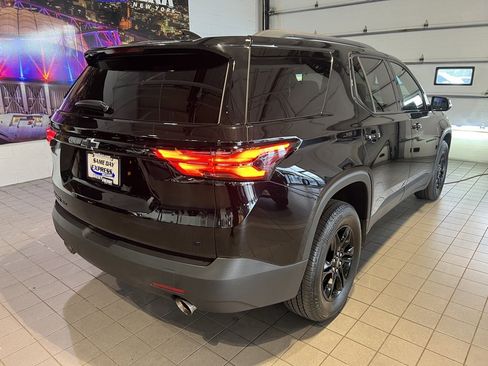 Used 2023 Chevrolet Traverse LT w/ Midnight/Sport Edition image 13