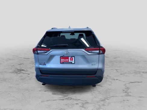 Used 2025 Toyota RAV4 XLE AWD/4WD image 9