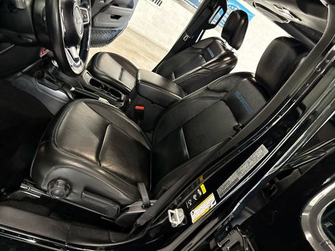 Used 2022 Jeep Wrangler Unlimited Rubicon 4xe w/ Cold Weather Group image 12