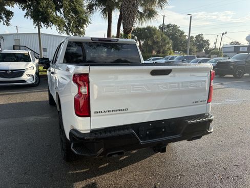 Used 2021 Chevrolet Silverado 1500 Custom Trail Boss AWD/4WD image 5