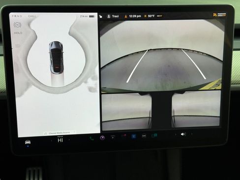 Used 2022 Tesla Model Y Performance image 33