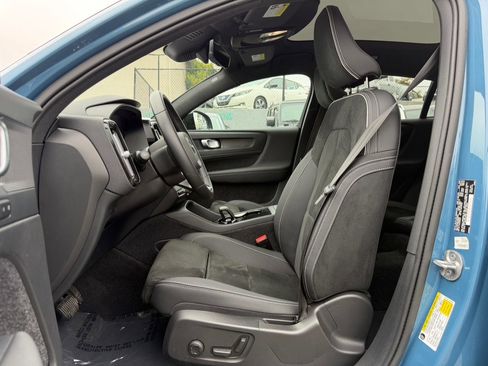 Used 2023 Volvo C40 P8 Recharge Plus AWD/4WD image 10