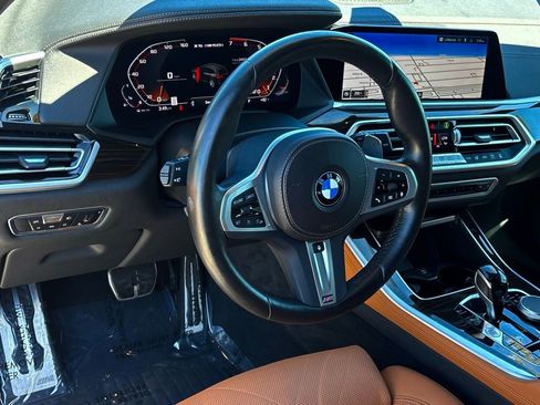 Used 2023 BMW X5 M50i image 10