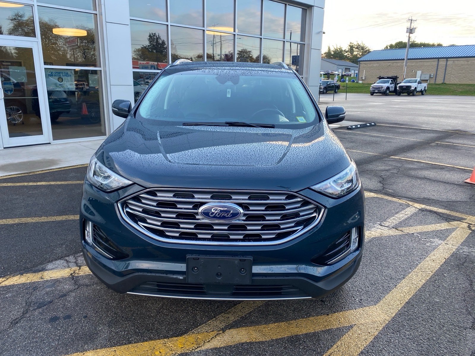 Used 2019 Ford Edge SEL w/ Equipment Group 201A AWD/4WD image 9