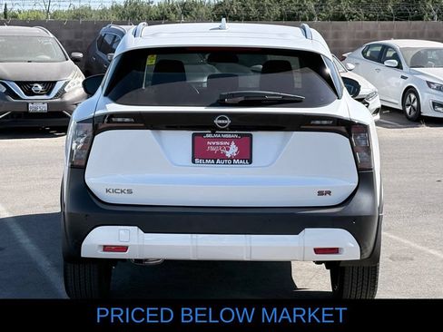 Used 2025 Nissan Kicks SR FWD image 6